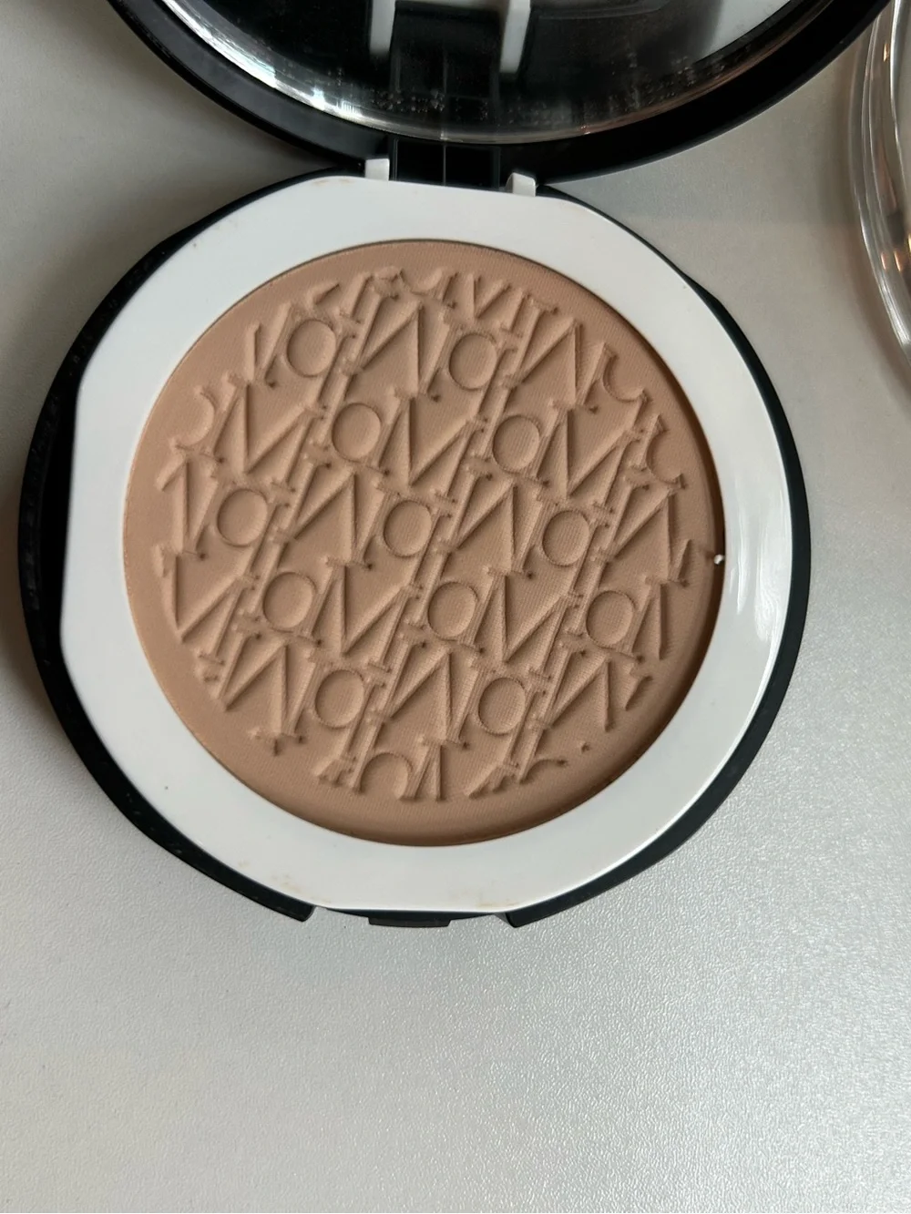 ✨🤎 bareMinerals Original Pressed Powder Foundation SPF 15 Medium Tan 18 NIB 🤎✨